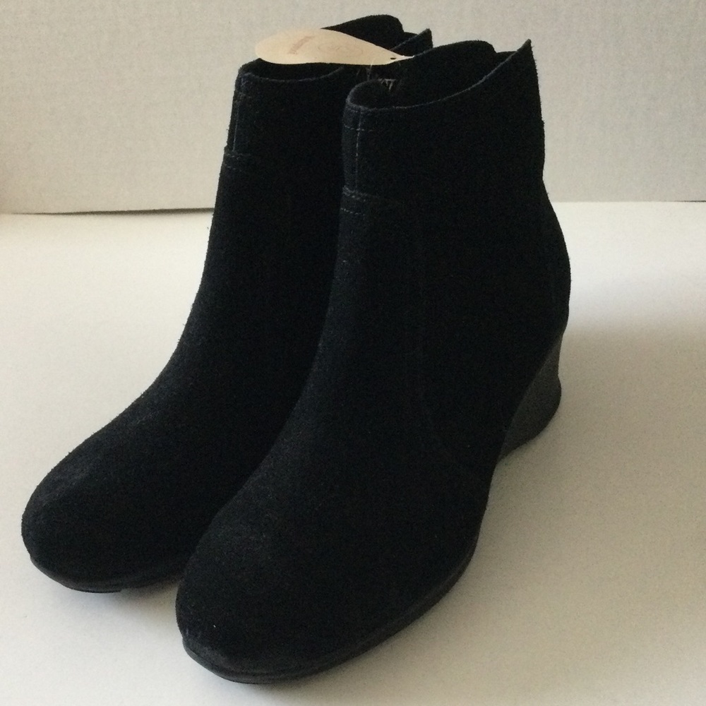 EASY SPIRIT FARRE SUEDE BOOTIE BLACK SIZE 9 NEW PARTIAL TAG NEW UNWORN